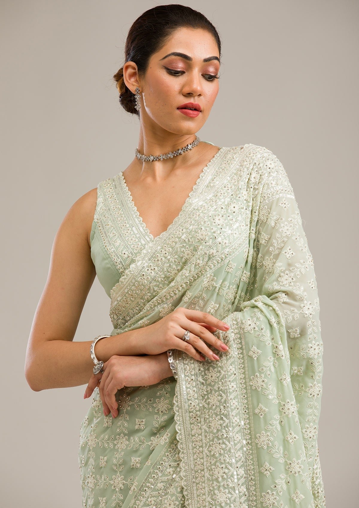 Elegant Pista Green Georgette Saree with Exquisite Threadwork - Image 6