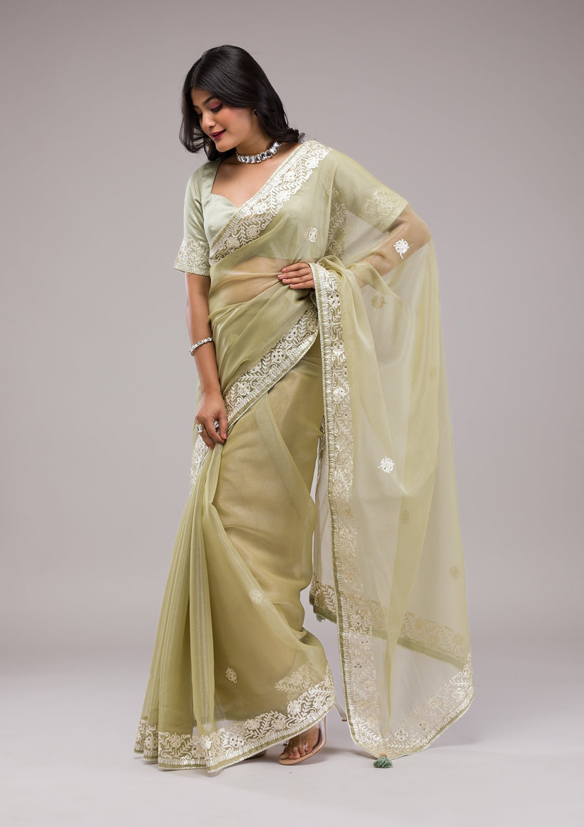 Elegant Pista Green Semi Crepe Saree with Intricate Zariwork - Image 3