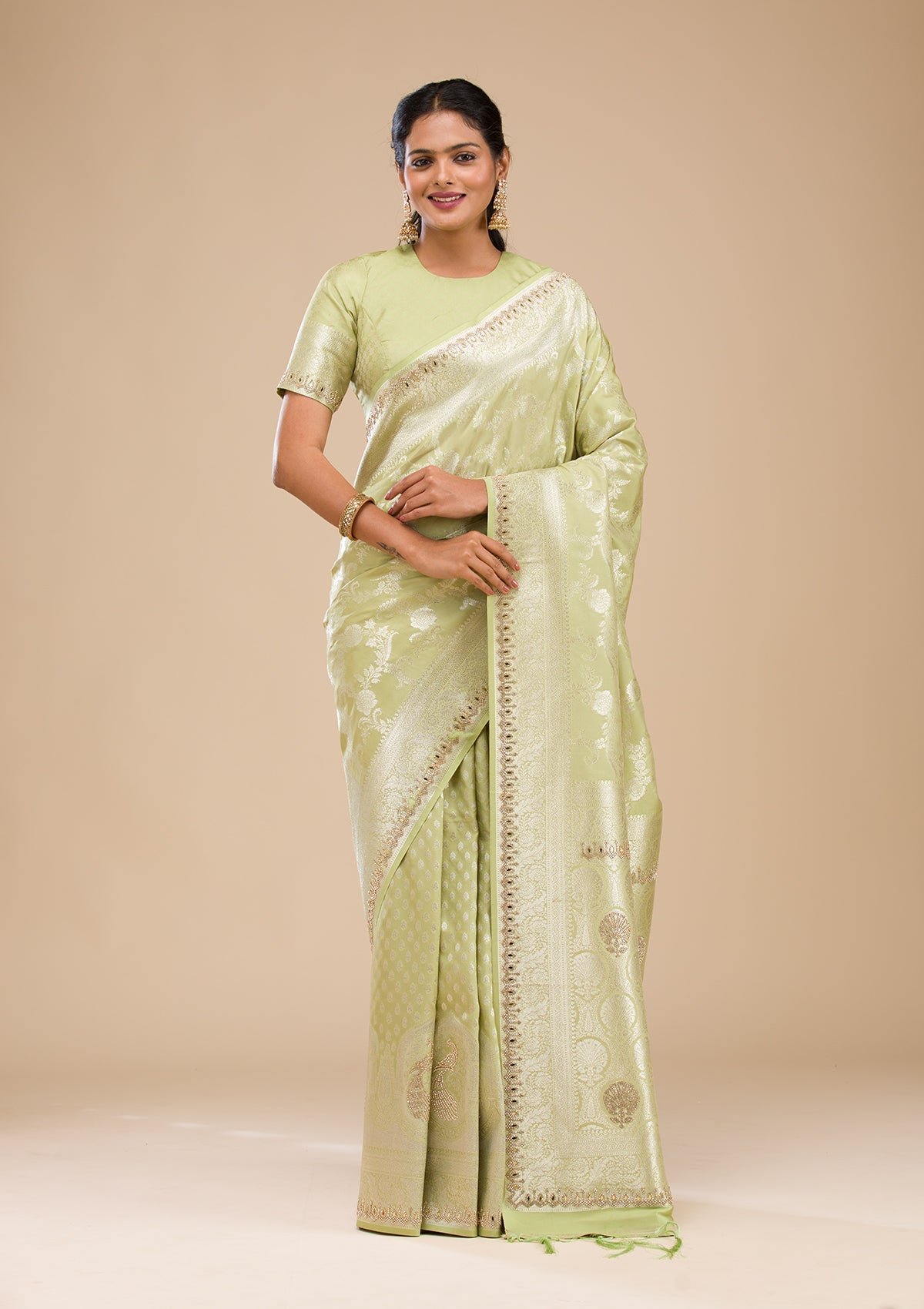 Elegant Pista Green Soft Silk Saree with Exquisite Zari Work